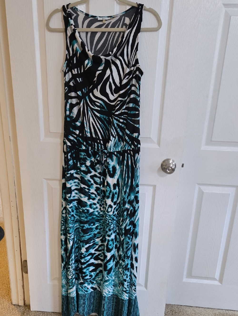 Sleeveless Animal Print Maxi Dress in Black, White & Teal Size XS